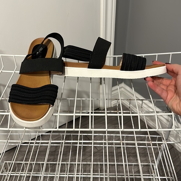 Amber Moda Italy Sandals - Picture 3 of 4